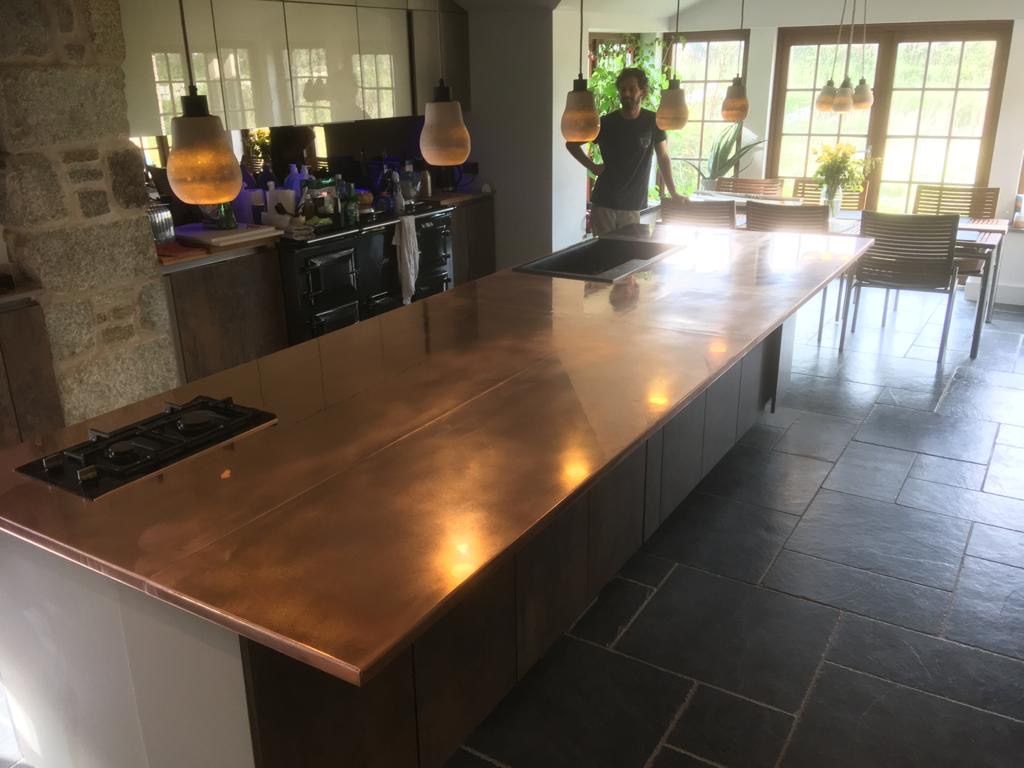 COPPER WORKTOPS AND BARS